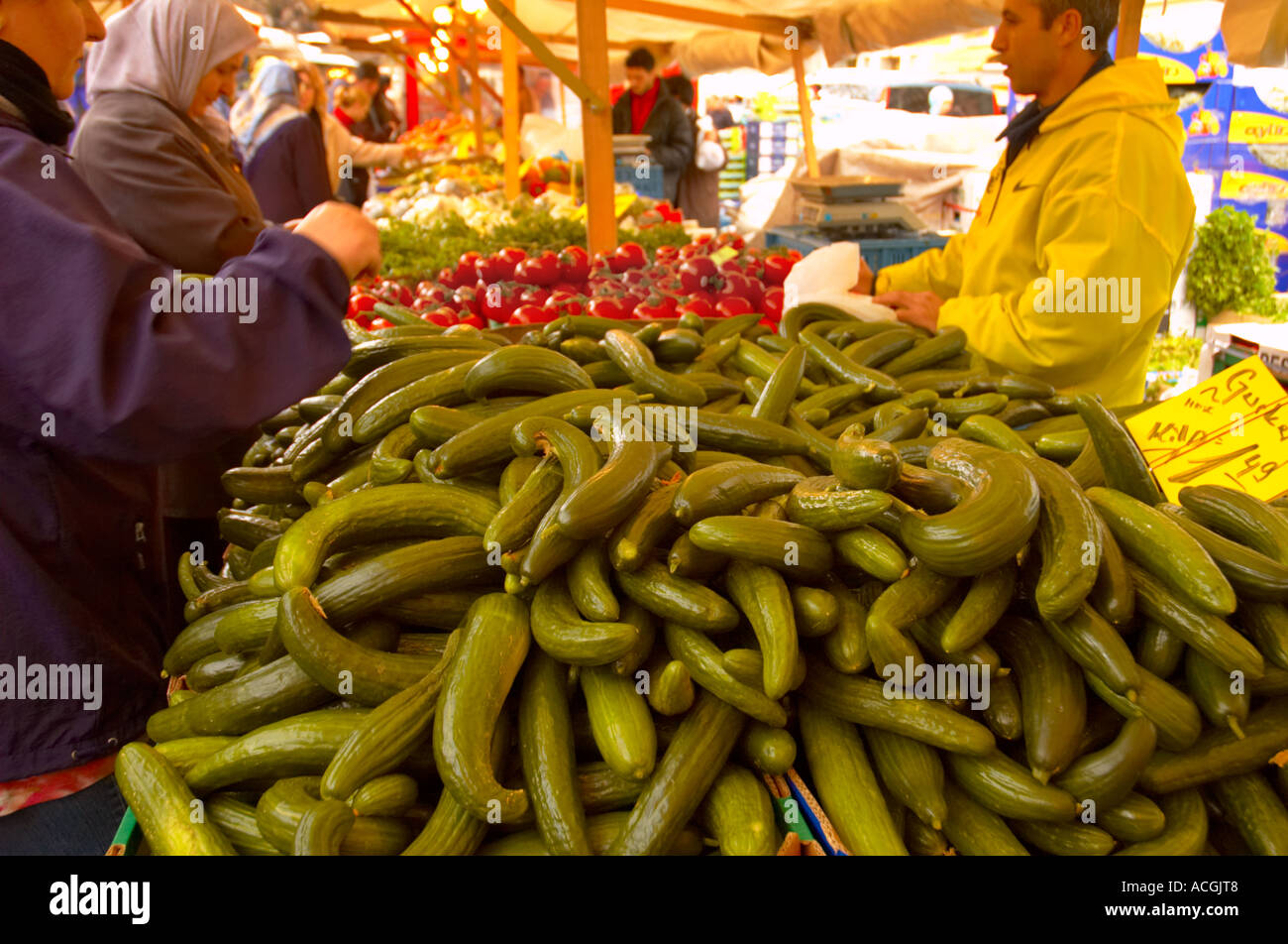 Türkenmarkt türkischen Markt im Bezirk Kreuzberg Berlin Deutschland EU Stockfoto
