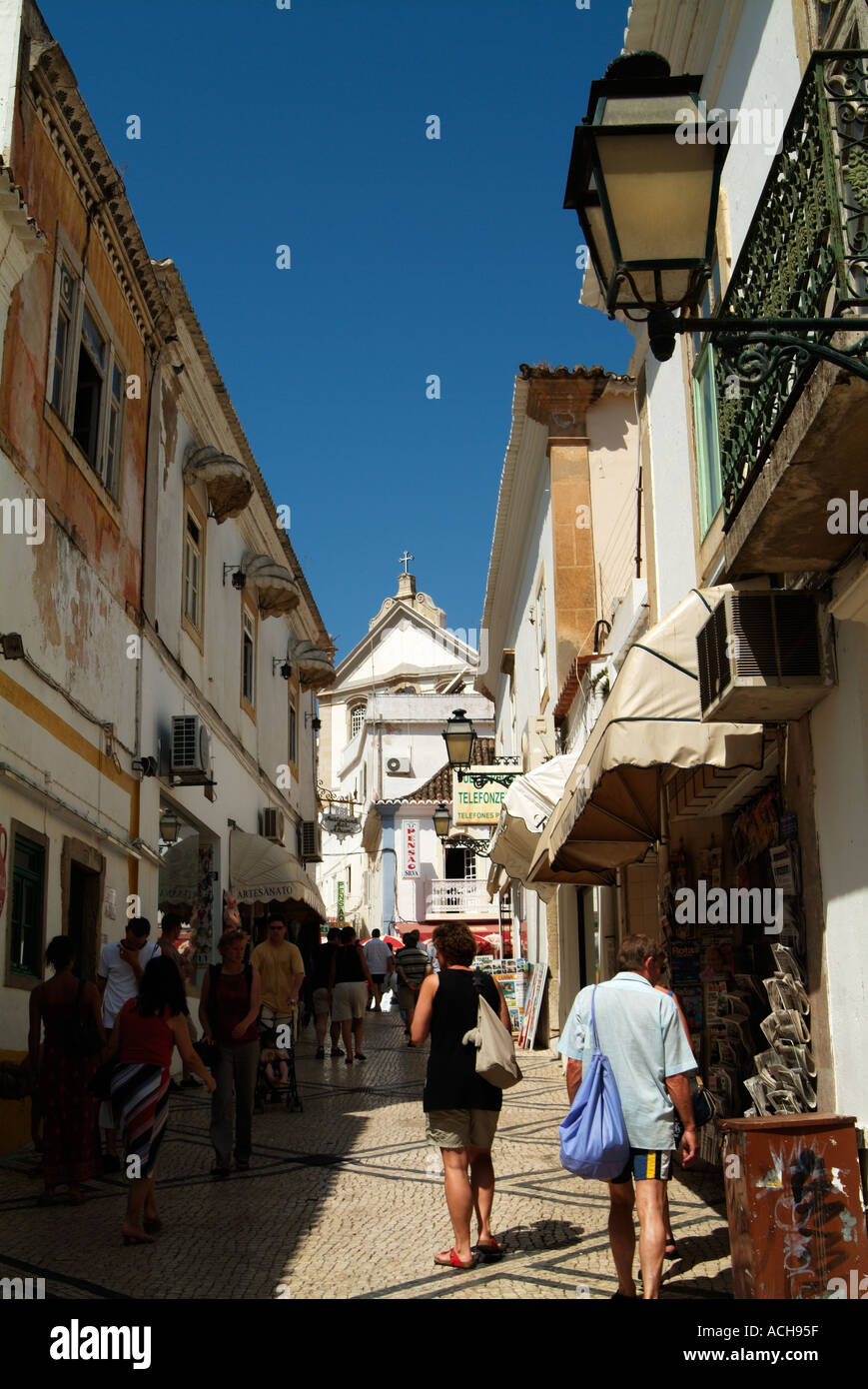 Straße in der Altstadt Albufeira Westalgarve Portugal Europa Stockfoto