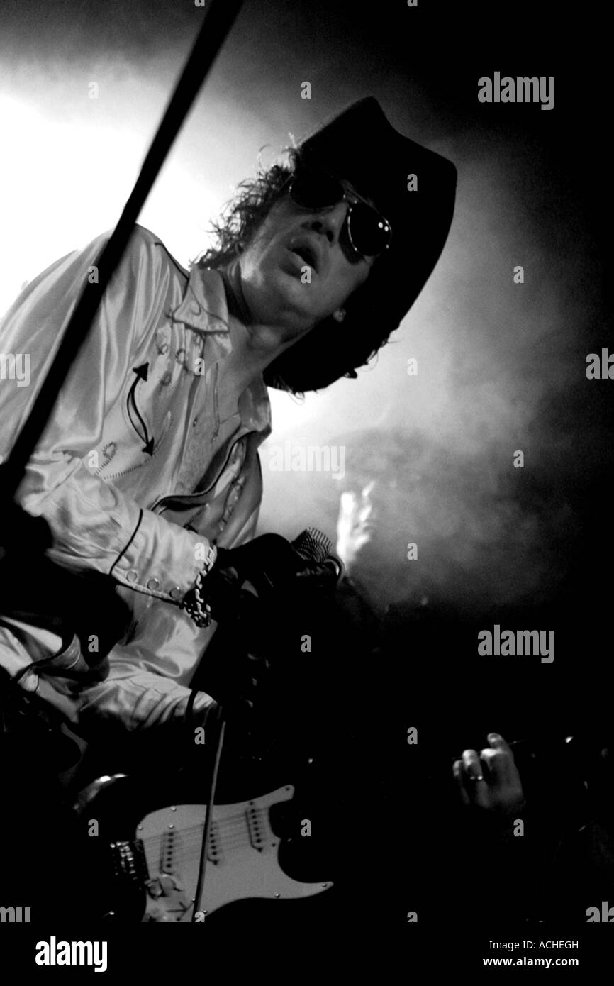 Performer aus Alabama 3 live auf der Bühne Stockfoto