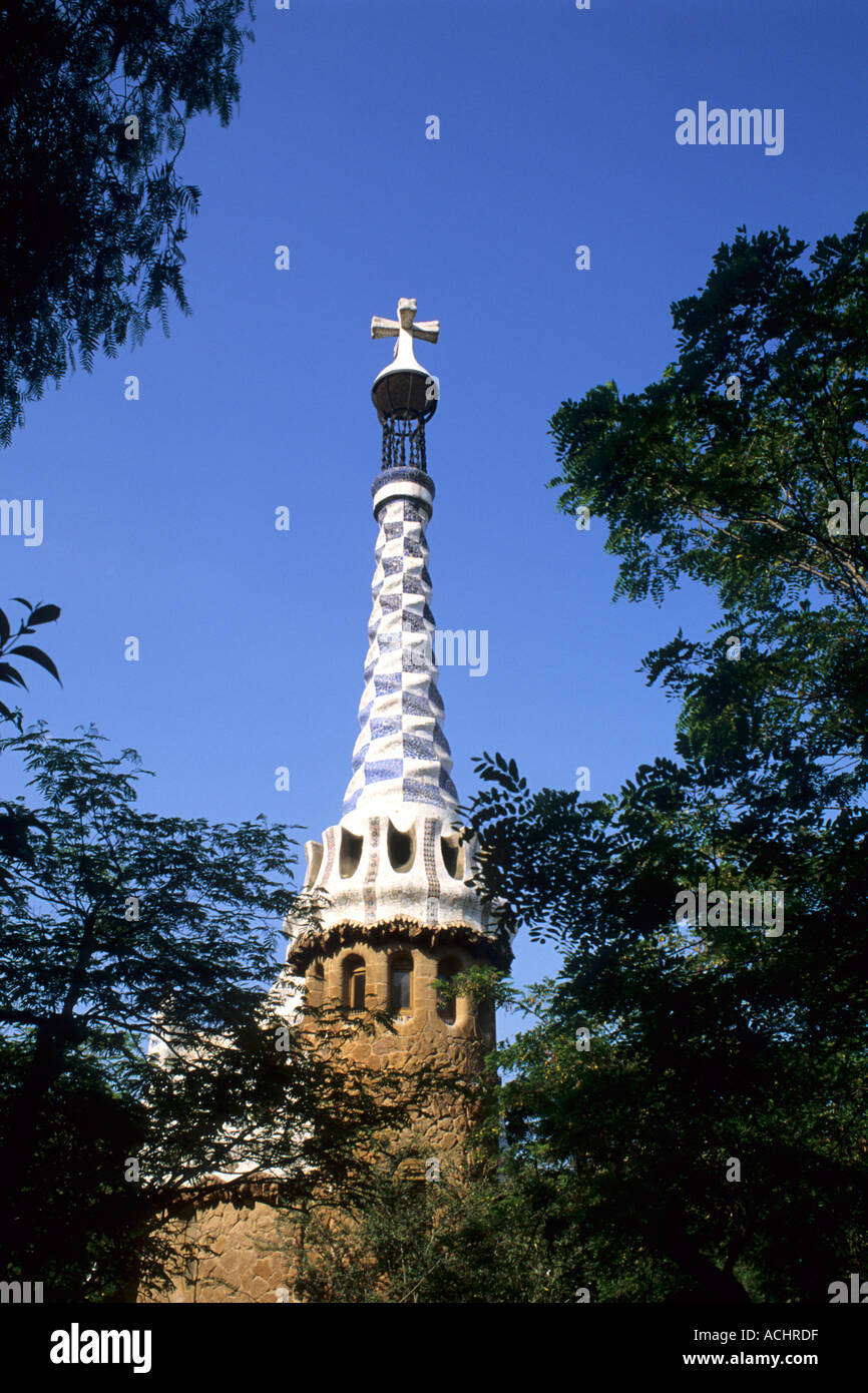 Leben in Spanien Parc Güell Gaudi Barcelona Turmspitze Stockfoto