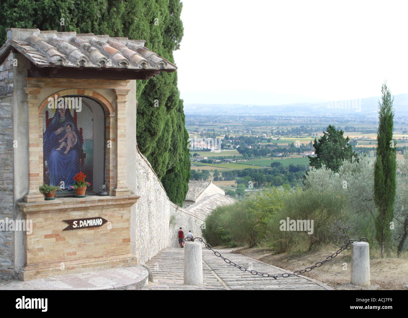 Der Weg zu der Kirche von San Damiano Assisi Umbrien Italien Stockfoto