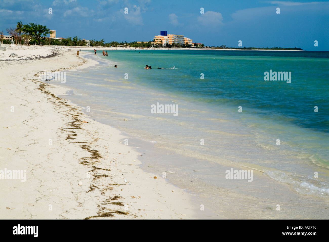 Strand-Kuba - White Sand Beach und schönen Gewässern am Playa Ancon, in der Nähe von Trinidad, Kuba. Stockfoto