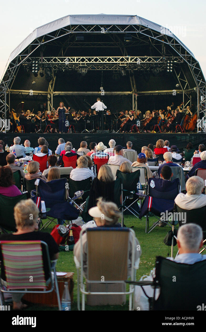 PIC Martin Phelps 28 07 06 Chippenham Sutton Benger Extravaganza Freitag Nacht Pics der letzten Nacht der proms Stockfoto