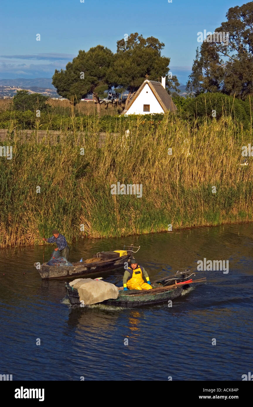 Spanien Valencia Provinz la Albufera Angeln Boote Barraca Bauernhaus Stockfoto