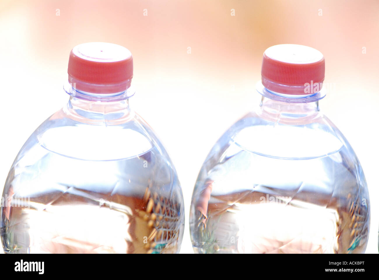 Mineralwasser-Flaschen Studioaufnahme Stockfoto