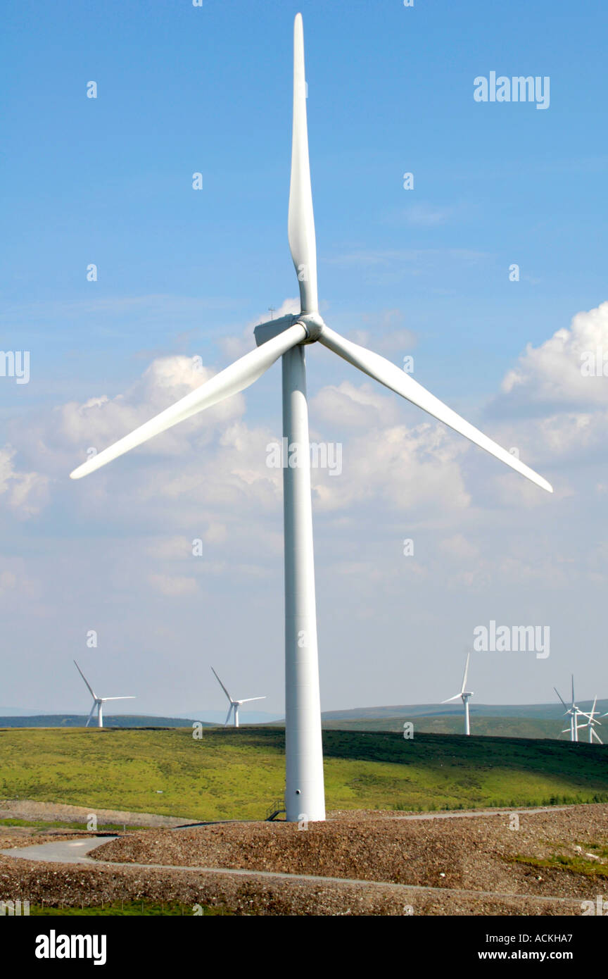 Cefn Croes Windpark auf der Bergspitze Plateau Nr. Aberystwyth bestehend aus 39 Turbinen 100m hoch 60 MW Strom erzeugen Stockfoto