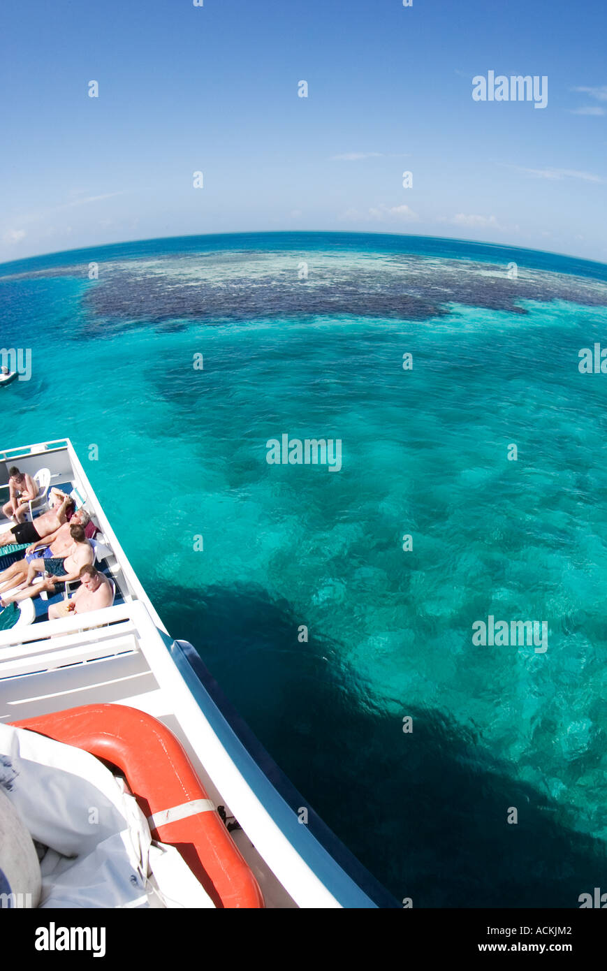 Blue Hole Belize Divesite Deck der Tauchsafari Tauchboot Stockfoto
