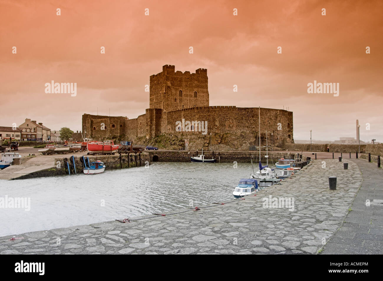 Carrickfergus Castle und Hafen Carrickfergus Land Antrim-Nordirland Stockfoto