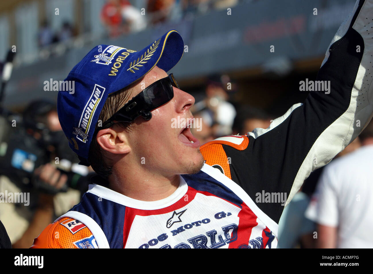 Nicky Hayden 2006 MotoGP Weltmeister feiert im Parc Ferme in der letzten Runde in Circuit Ricardo Tormo Valencia, Spanien Stockfoto