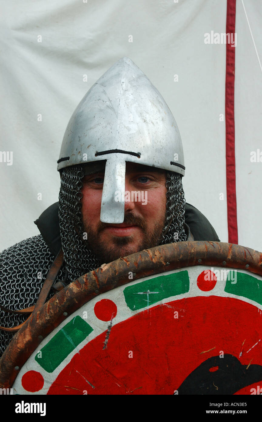Wikinger-Krieger bereit zum Angriff dsc 1356 Stockfoto