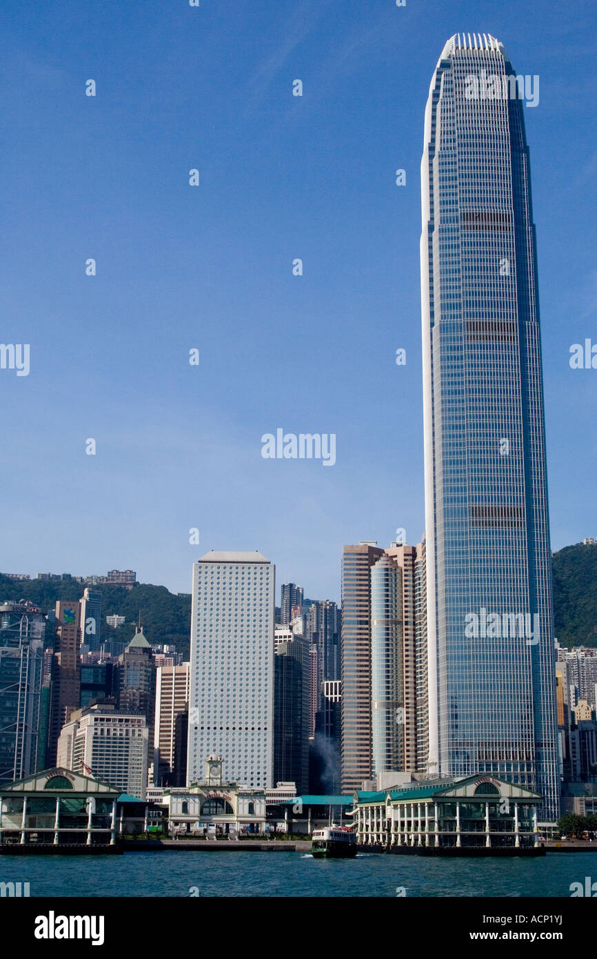 Neue Central Pier und IFC International Finance Centre Hongkong Stockfoto