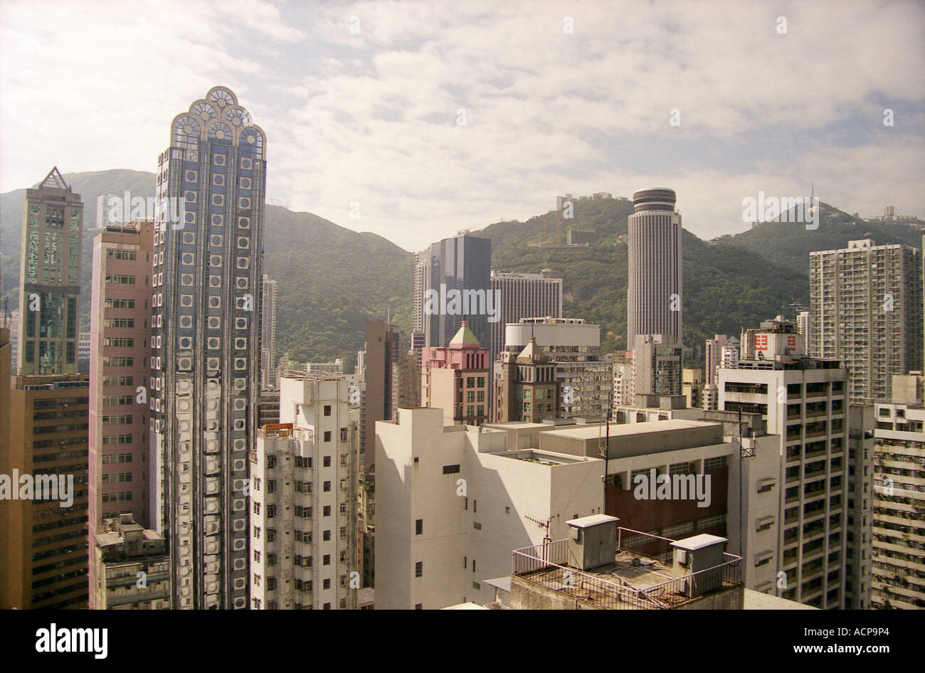 Eine Ansicht des Bereichs Wan Chai von Hong Kong mit Blick auf den Victoria Peak Stockfoto