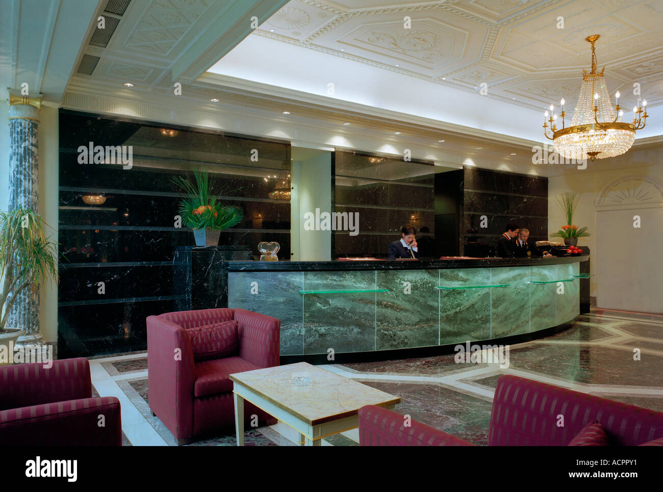 Rezeption des Howard-Hotels in London Stockfoto
