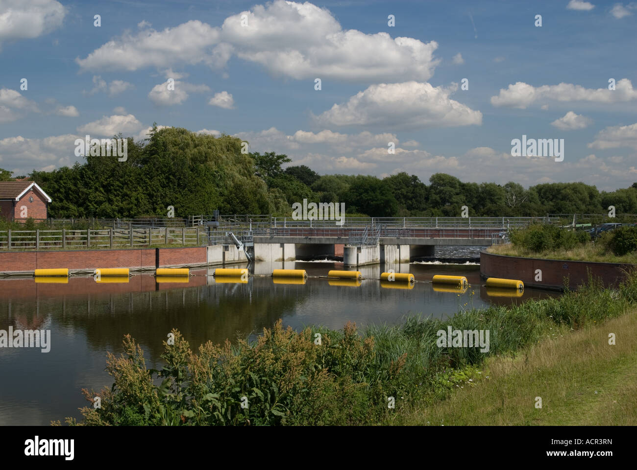 Marsh Lane Wehr am Fluss Jubiläum Stockfoto