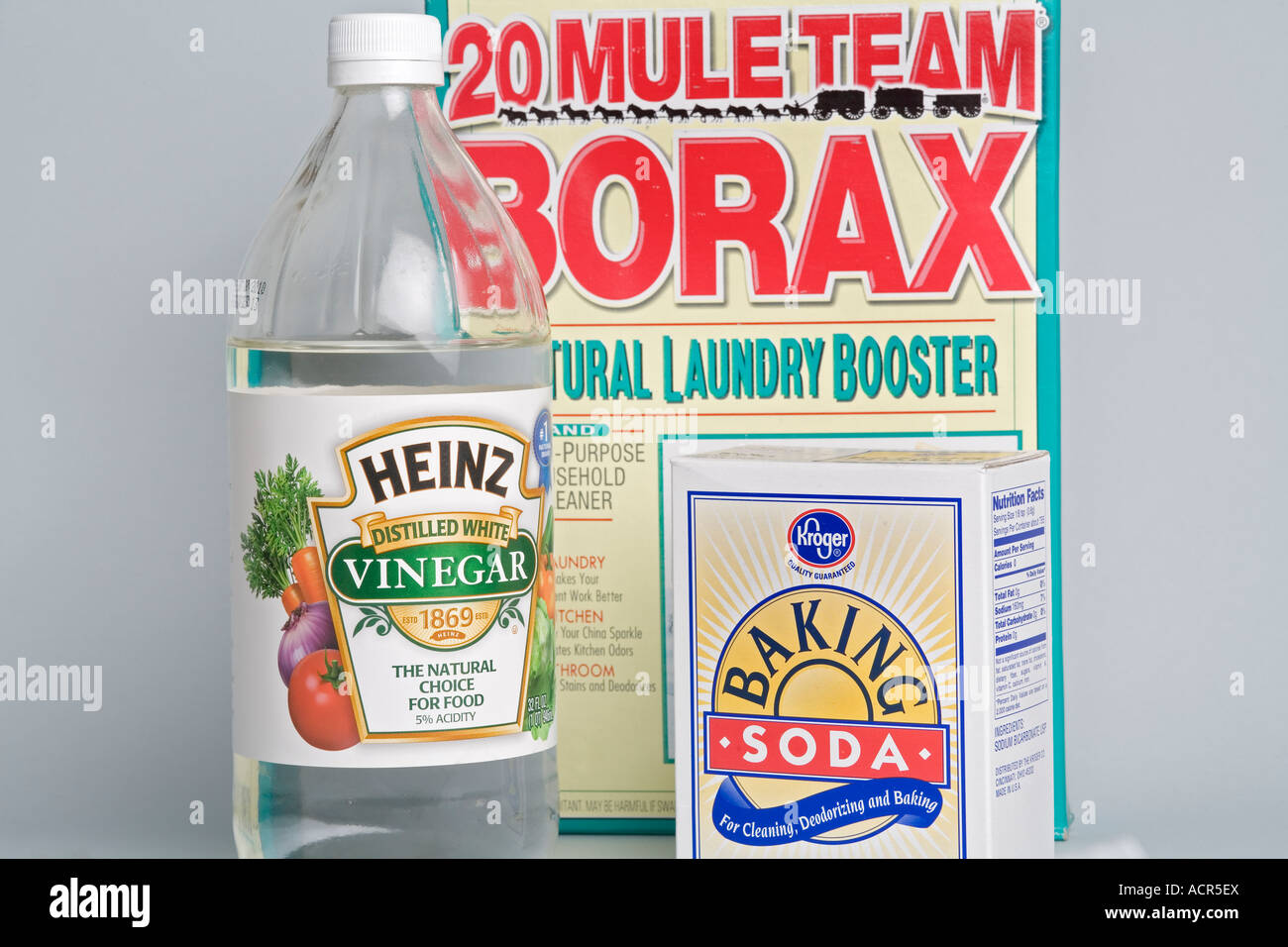 Ungiftige Reinigung Produkte Vingear Baking Soda und borax Stockfoto