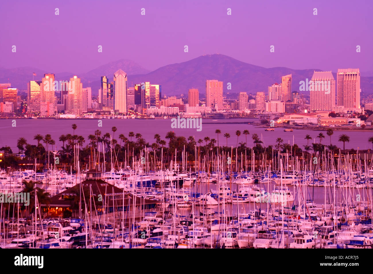 Skyline von Downtown und Shelter Island bei Sonnenuntergang von Point Loma San Diego Kalifornien Stockfoto