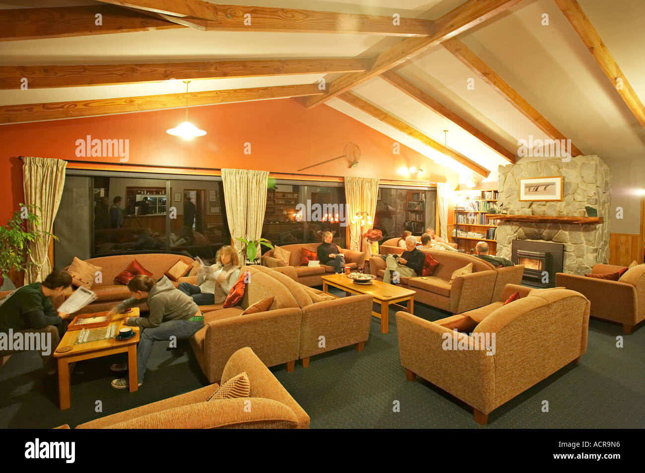 Lounge Wilderness Lodge Lake Moeraki Westküste Südinsel Neuseeland Stockfoto