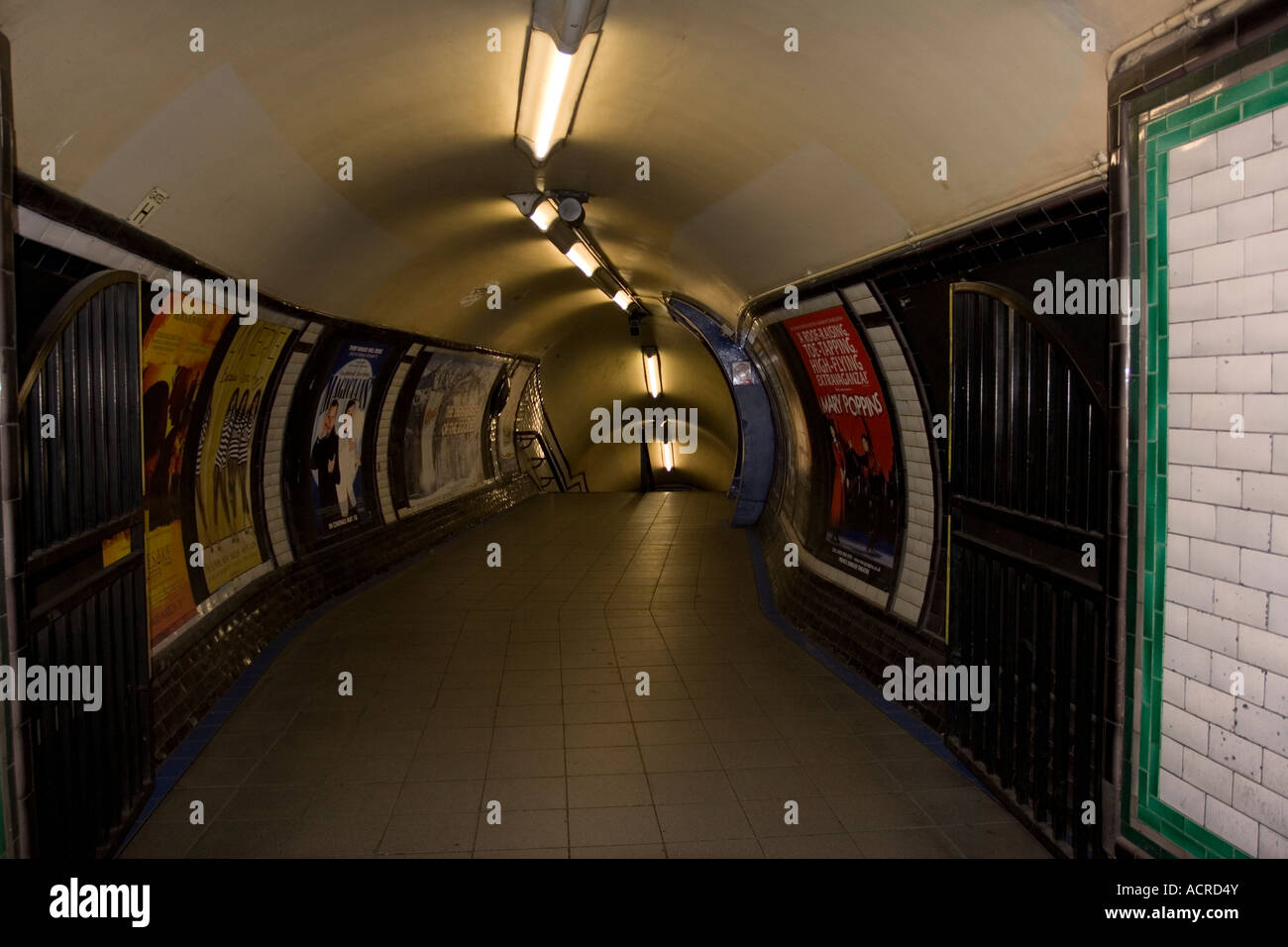 Camden Town Underground Station - Northern Line - London (Pre-Upgrade-Mai 2007) Stockfoto