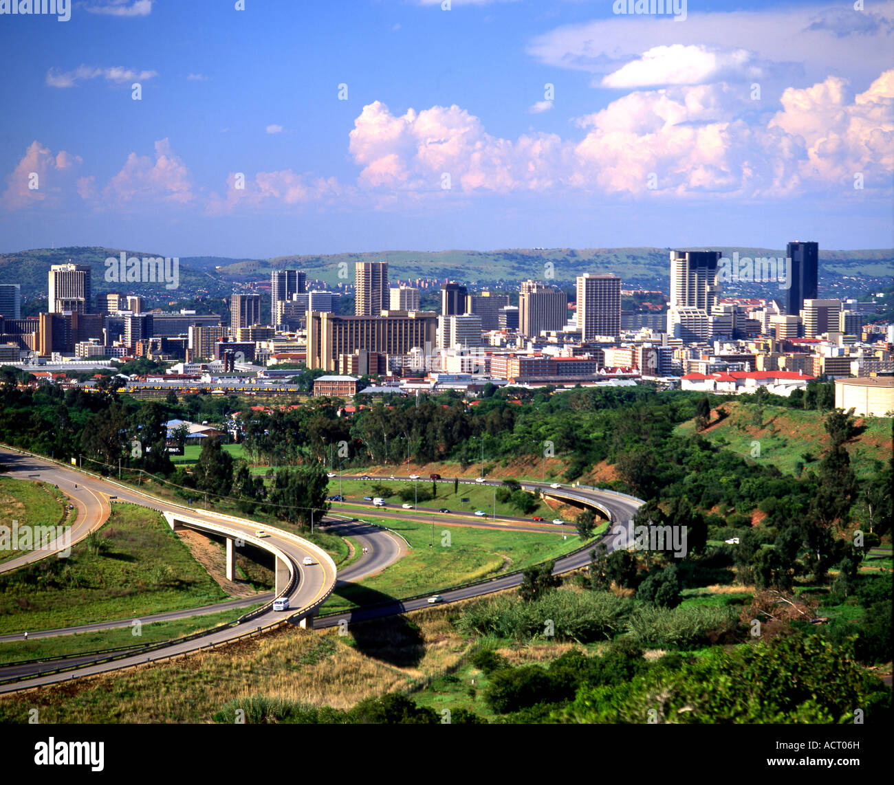 Skyline der Stadt Pretoria betrachtet aus dem Süden Pretoria Gauteng, Südafrika Stockfoto