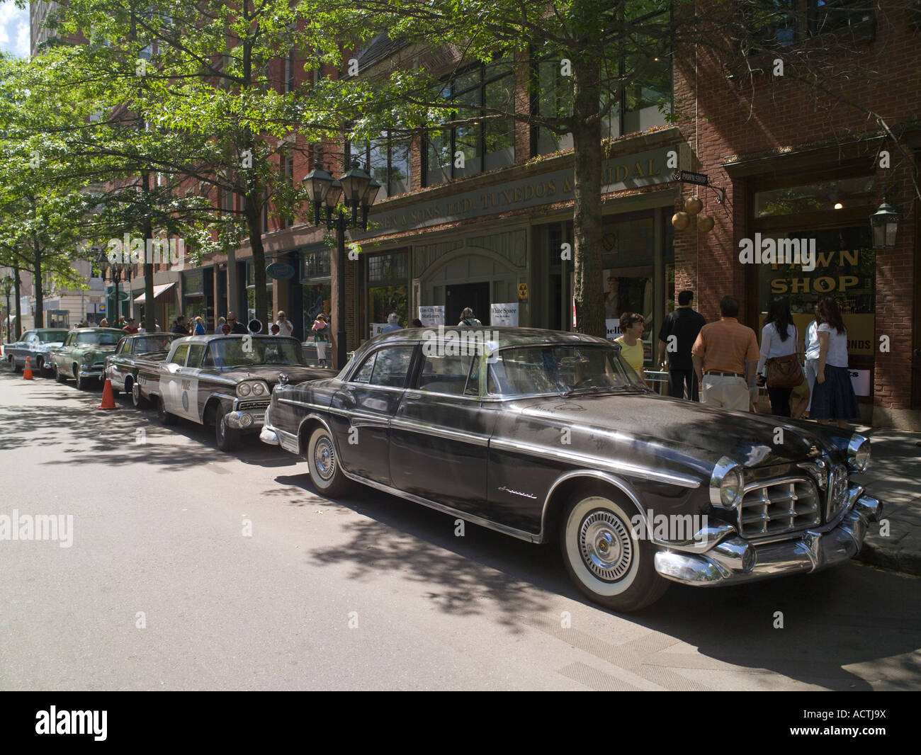 Chapel Street, New Haven, Connecticut, USA, 1950er Jahre Makeover für neuen Indiana Jones Film Königreich des Kristallschädels Stockfoto