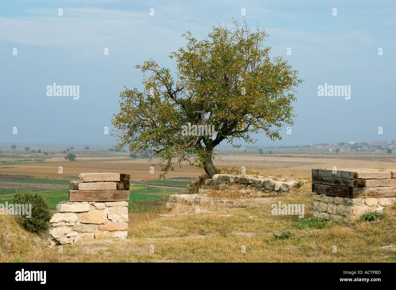 Türkei-Troy Megaro Grabungshaus über die Anhäufung klar welche Krieg während des Trojanischen Krieges C 1250 mit Meerwasser bedeckt Stockfoto