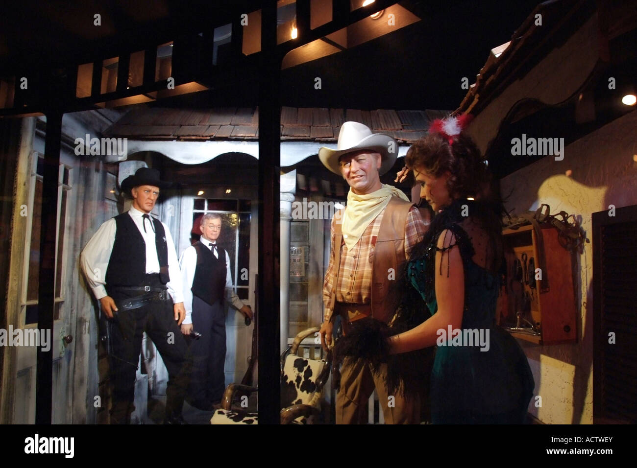 WACHS-BILDNISSE VON GARY COOPER, JIMMY STUART UND JOHN WAYNE IN ROYAL LONDON WAX MUSEUM VICTORIA BC KANADA Stockfoto