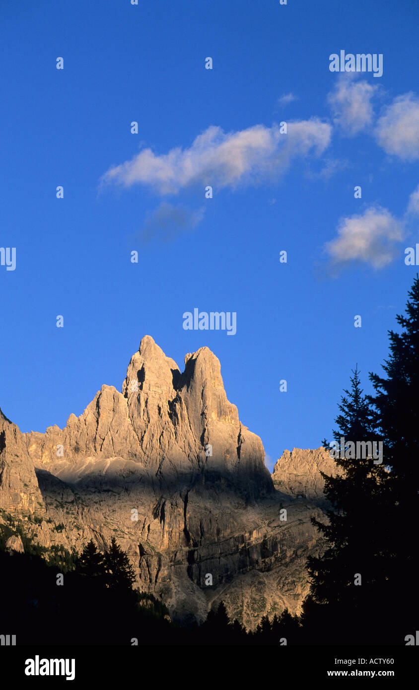 Sass Maor und Cima della Madonna Dolomiten Italien Stockfoto