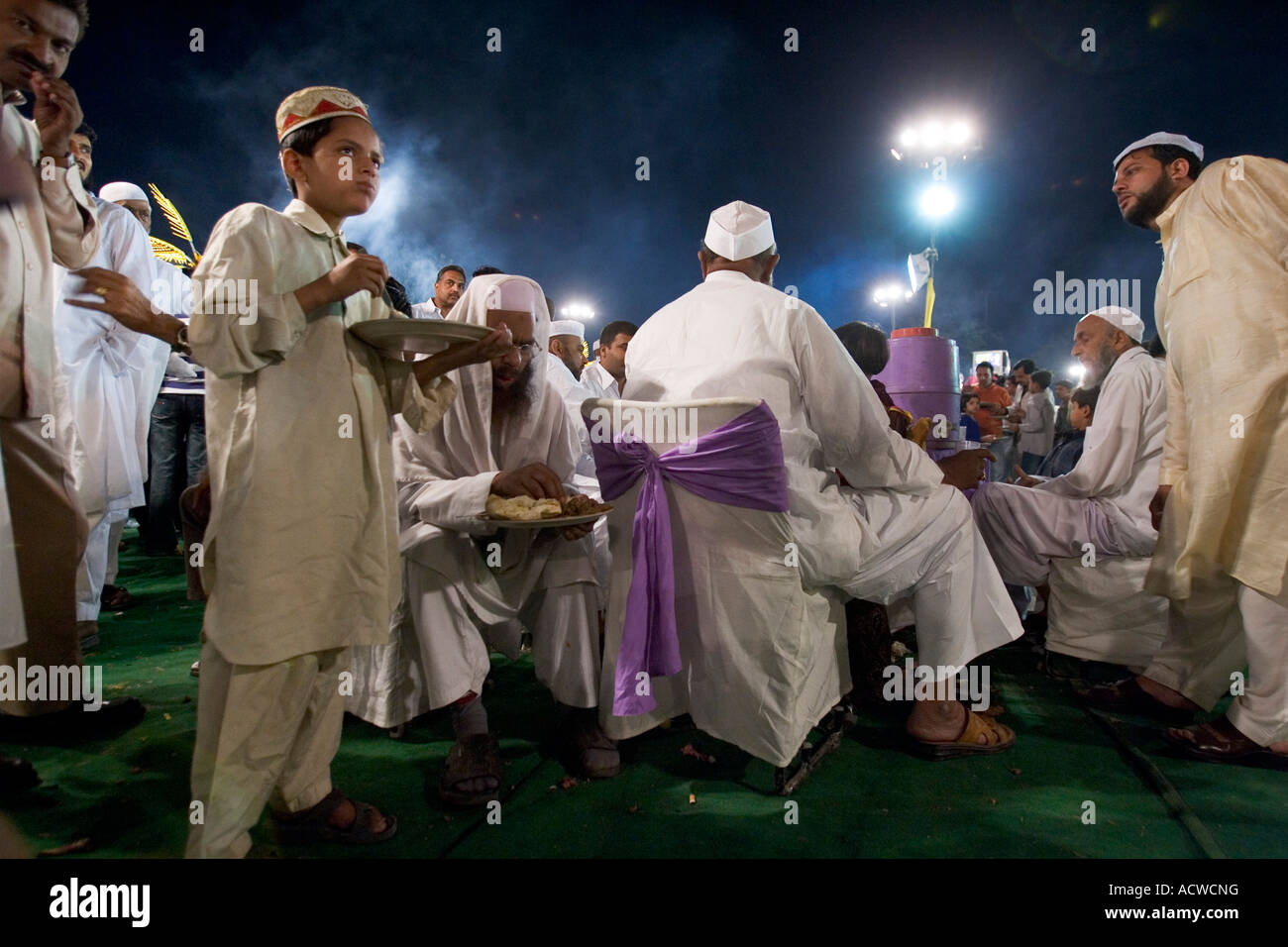 Hochzeit des Sohnes des Imam von Delhi Indien mit Soldaten und 2000 Gäste Stockfoto