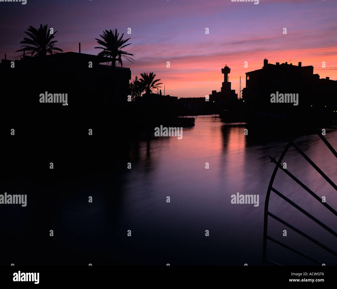 Sonnenuntergang/Abendrot über Marina EmpuriaBrava, Costa Brava, Katalonien, Spanien, Europa Stockfoto