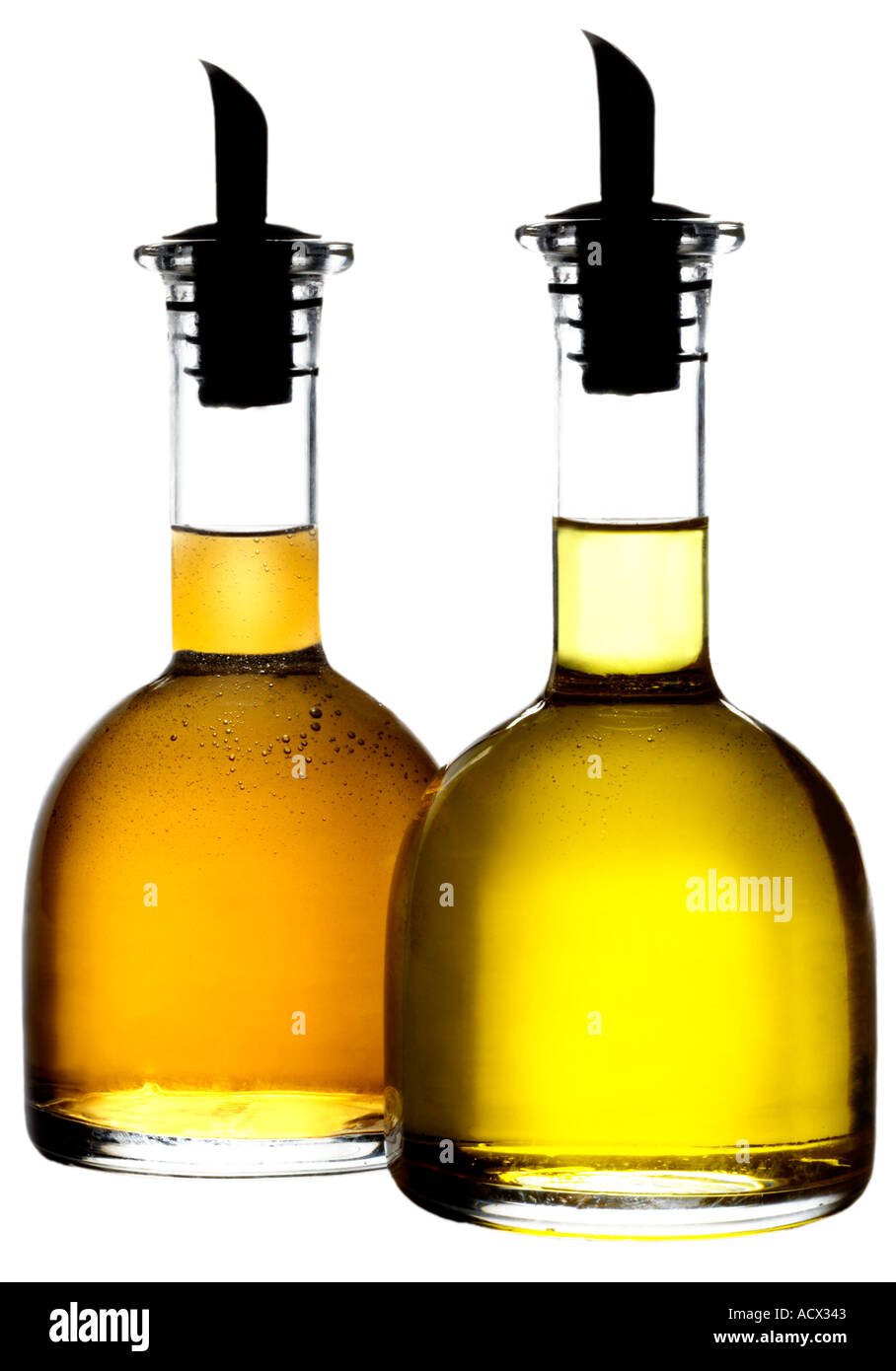 ÖL UND ESSIG AUSSCHNEIDEN Stockfoto