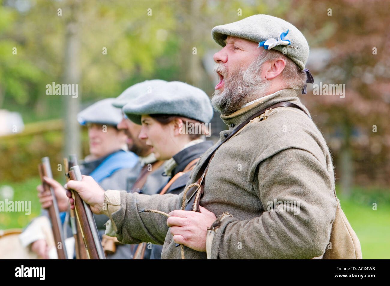 Covenanter Soldaten auf der Parade, die Vorbereitung für den Kampf Stockfoto