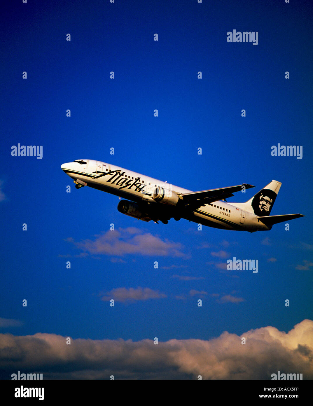 Alaska Airlines Boeing 737 Jet Flugzeug abfliegen Kotzebue Flughafen