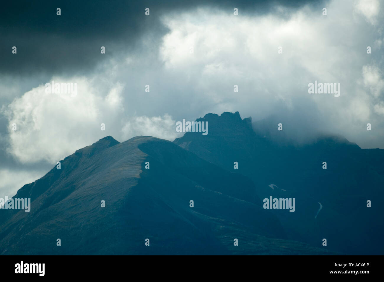 Wolke auf An Teallach Berg, im Fisherfield Wald, Highland Region, Schottland, Großbritannien Stockfoto