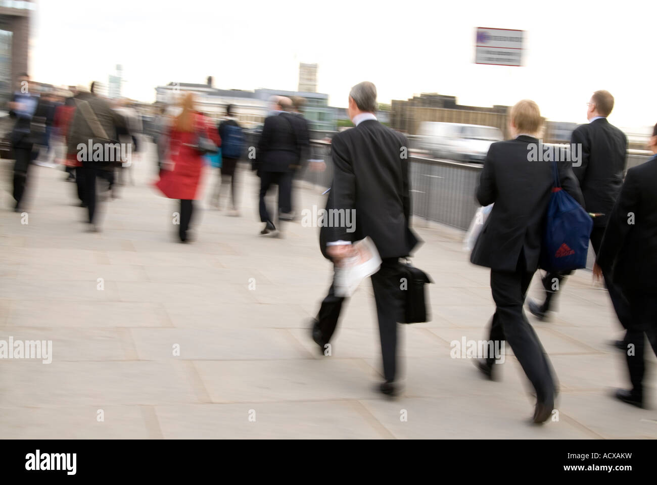 Pendler von hetzen arbeiten London England UK Stockfoto