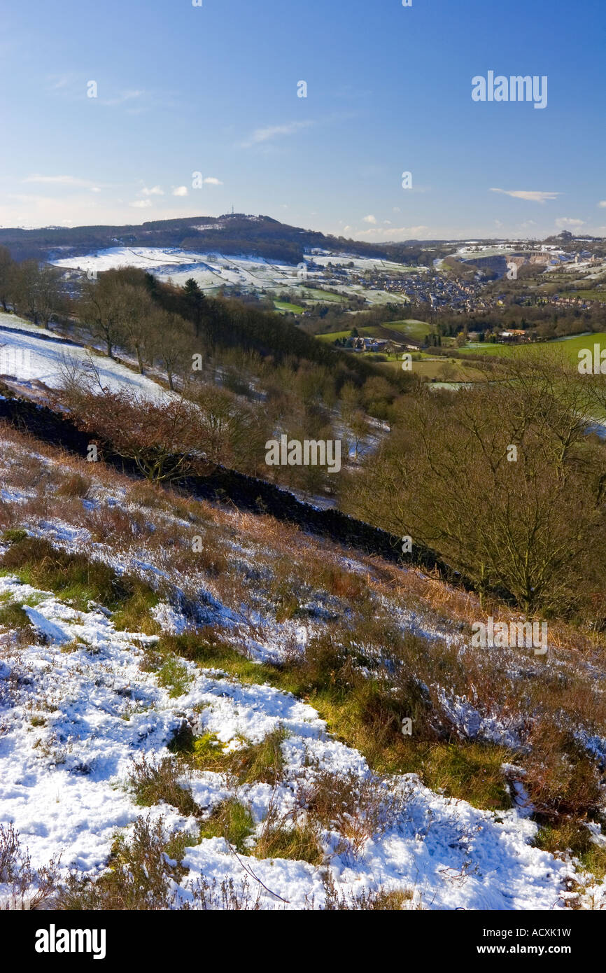 Blick über das Derwent-Tal in Richtung Cromford von oben Starkholmes Dorf in Derbyshire Peak District England Großbritannien Stockfoto