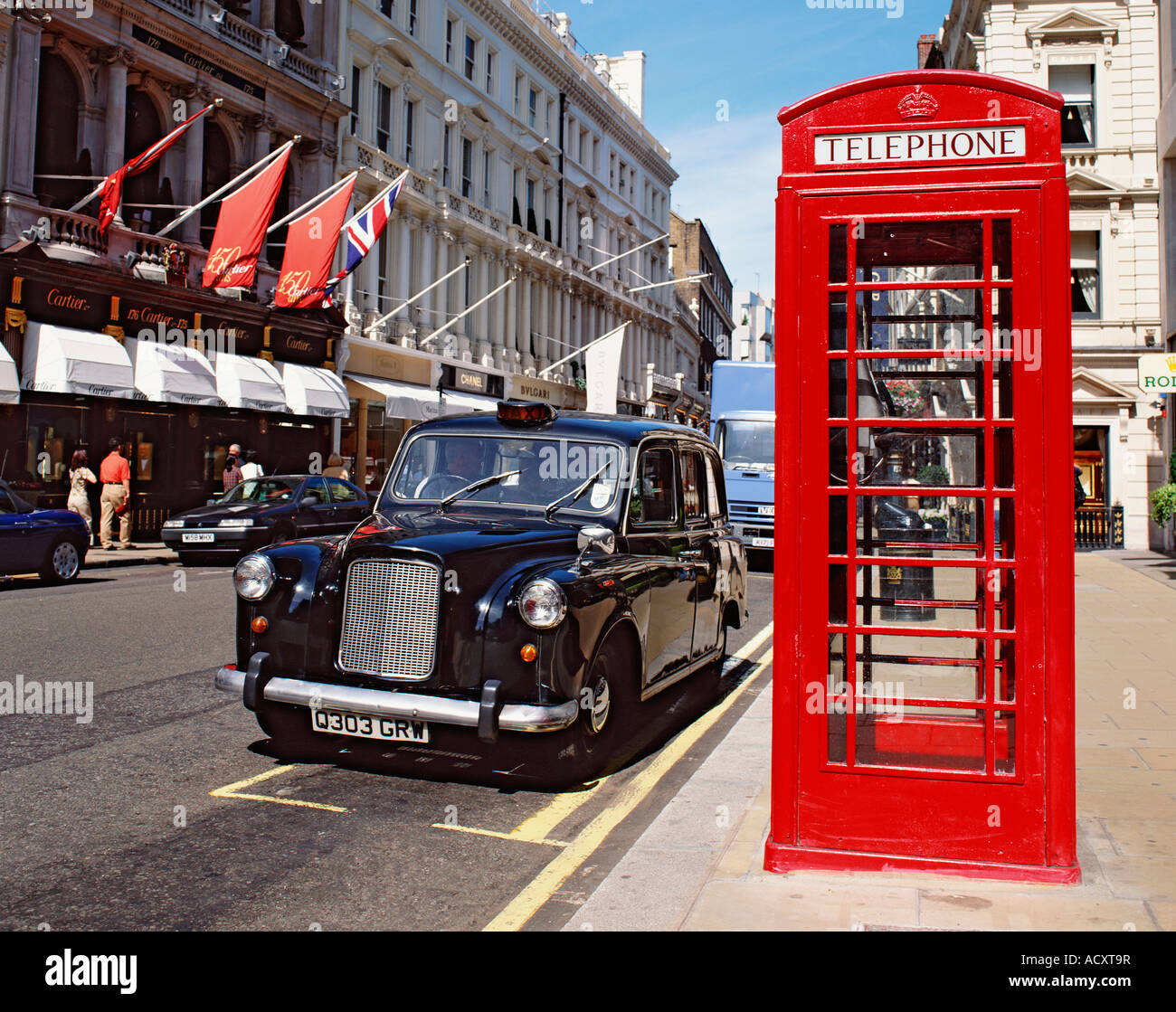 GB-LONDON-TAXI UND TELEFON BOX Stockfoto