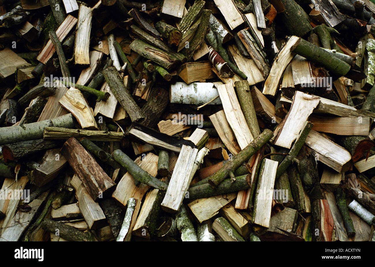 Gehackte holzstapel -Fotos und -Bildmaterial in hoher Auflösung – Alamy