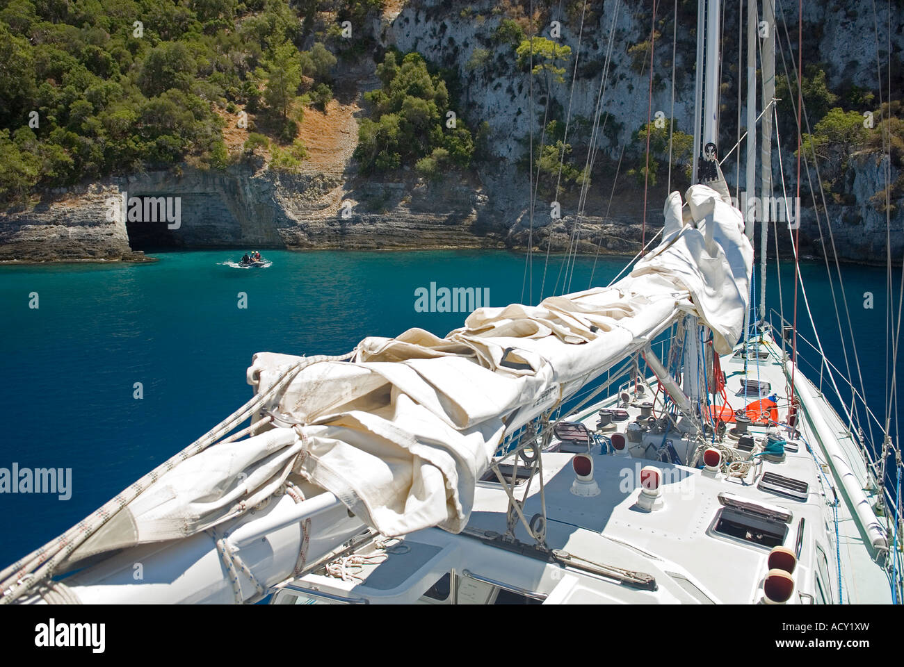 IFAW Segelboot Forschung Song Of The Whale auf Forschung Reise über Mittelmeer-Mönchsrobben, Fethiye Türkei Stockfoto