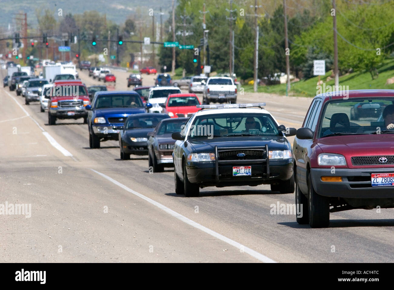 Verkehr auf Adler-Straße in Eagle, Idaho. Stockfoto