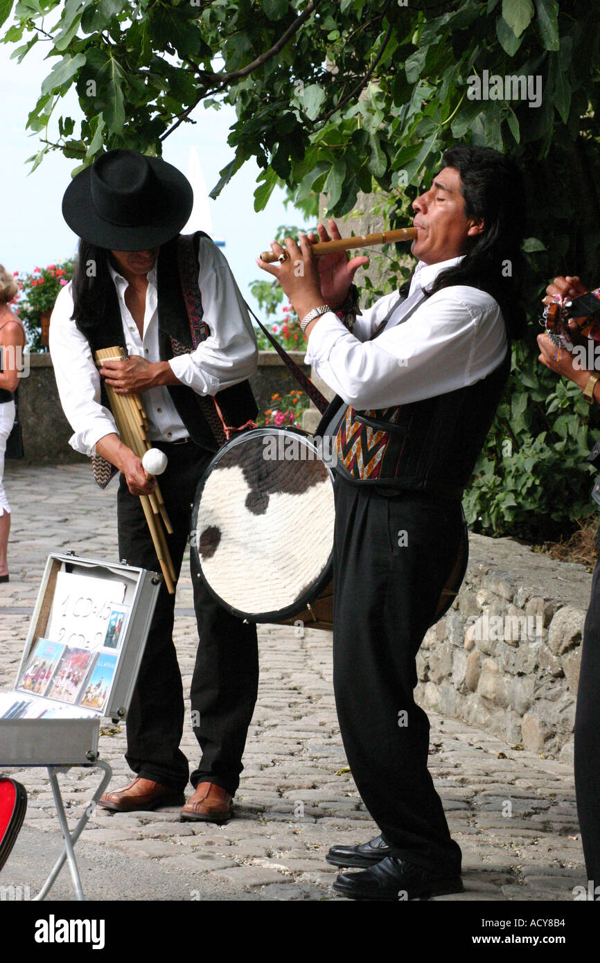 Straßenmusikanten in Yvoire, Frankreich Stockfoto