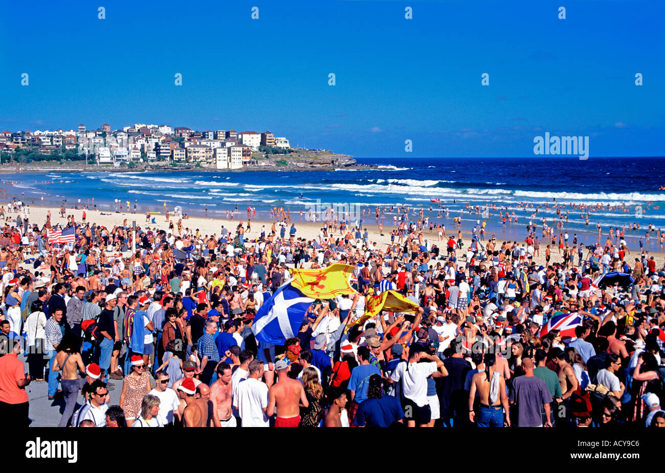 Australien Sydney Bondi-Beach-Weihnachts-Party am Strand Stockfoto