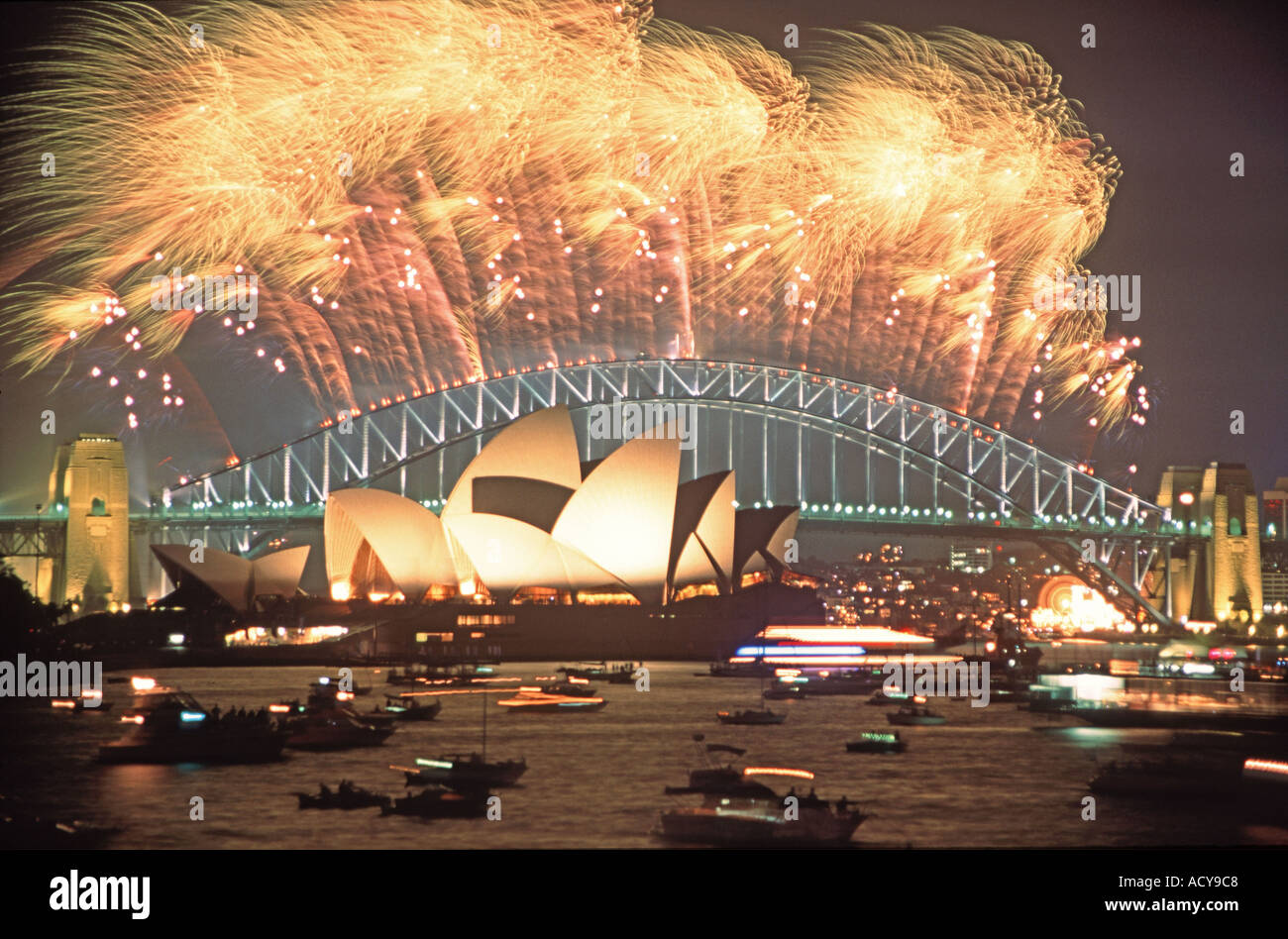 Australien Sydney Neujahr Silvester Feuerwerk auf der Harbour bridge Stockfoto