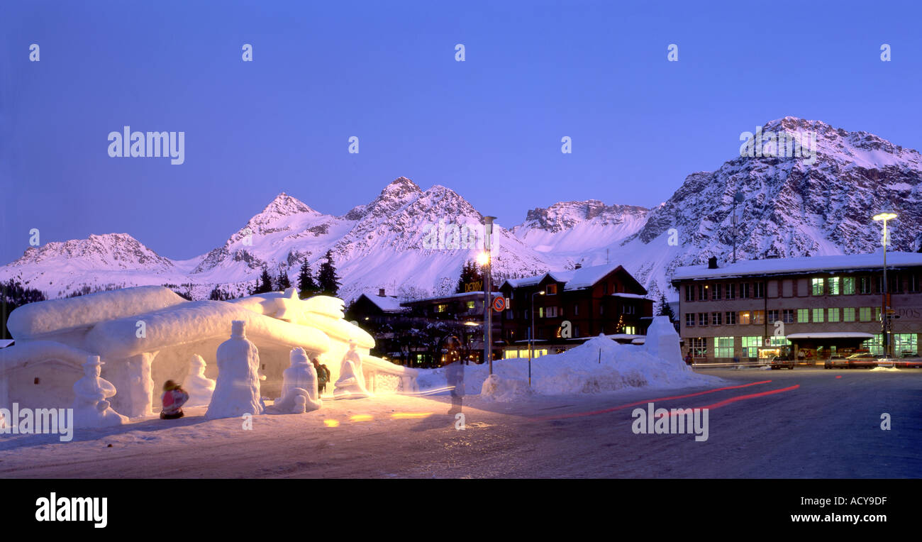 Schweiz-Arosa Weihnachten Krippe Eisskulpturen twilight Stockfoto