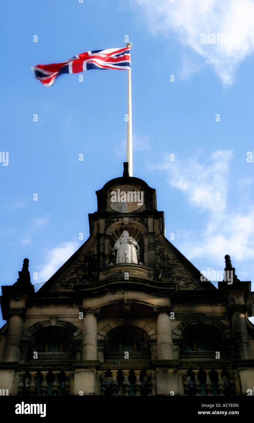 Sheffield Rathaus Königin Victoria Flagge Gösch Stockfoto