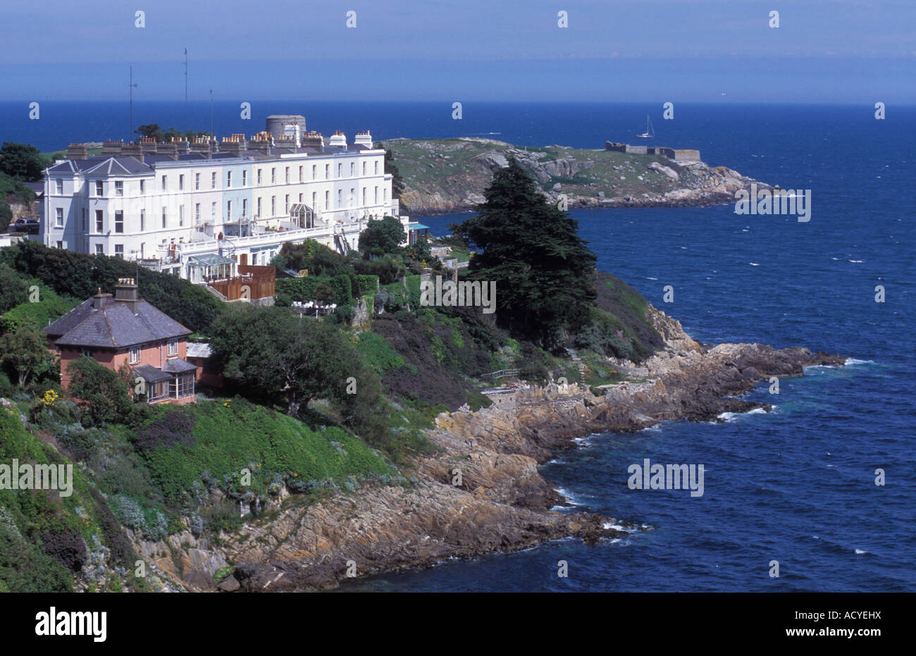 Häuser an der Küste von Killiney Bay in der Nähe von Dalkey bei Dublin Irland Stockfoto