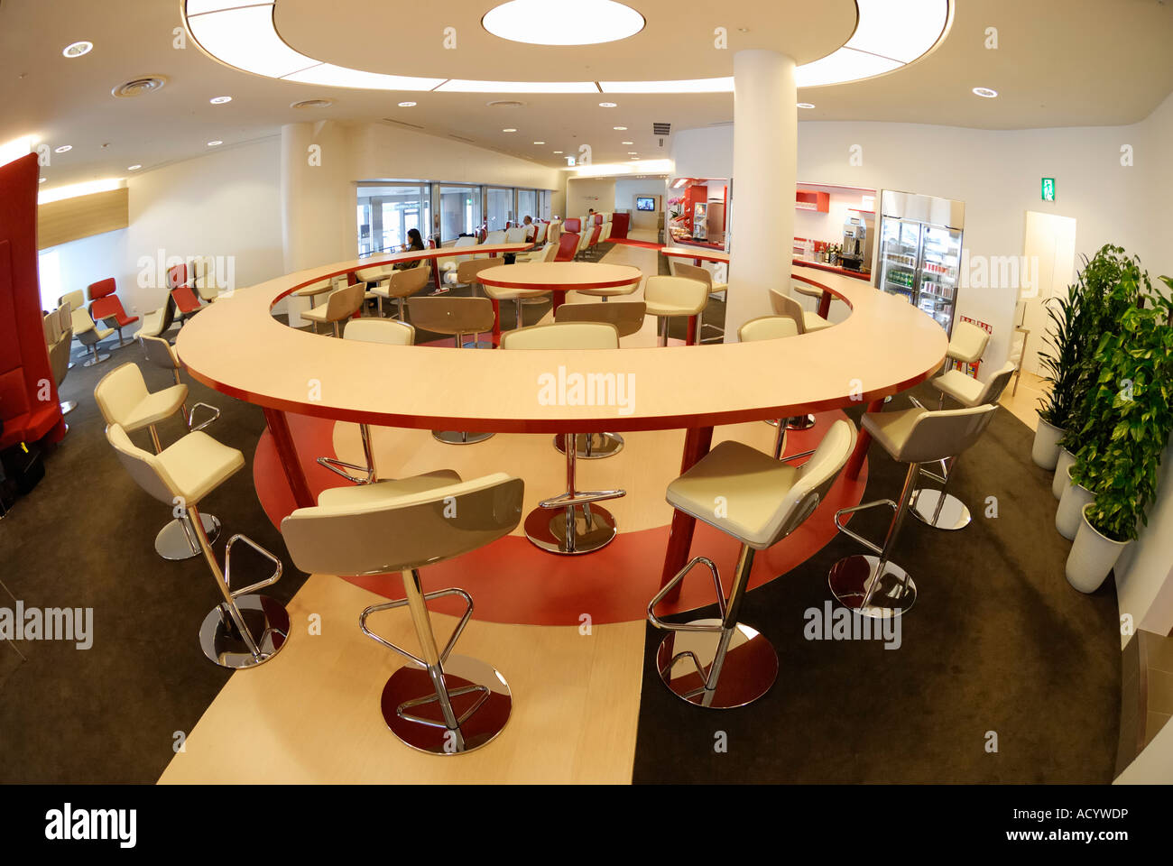 Business und First Class Vielfliegerlounge (SkyTeam) am internationalen Flughafen Narita (NRT), Chiba JP Stockfoto