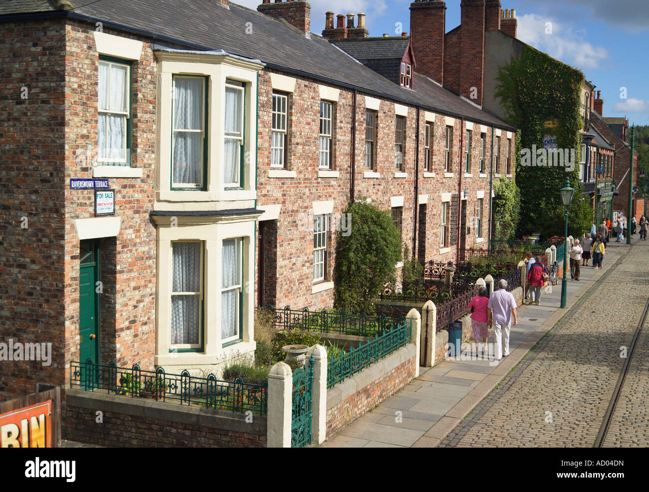 Reihe von terrassenförmig angelegten Bungalows Beamish Museum Grafschaft Durham England Stockfoto
