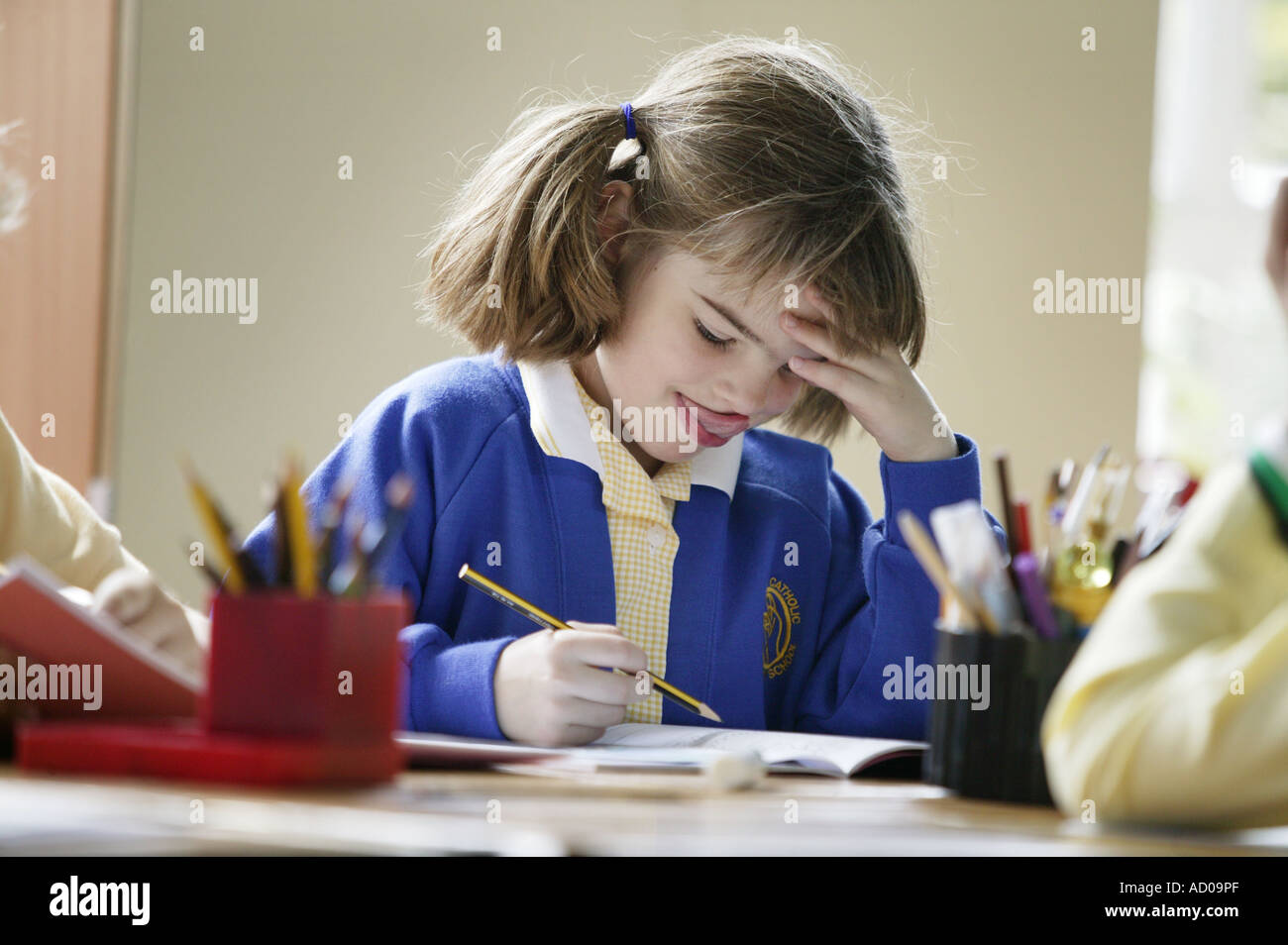 Grundschule Schüler in einer Lektion in Birmingham West Midlands UK Stockfoto
