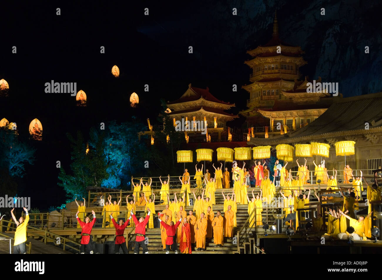 Zen-Musik Shaolin Grand Zeremonie A Tanz und musikalische Darbietung in Shaolin Stockfoto