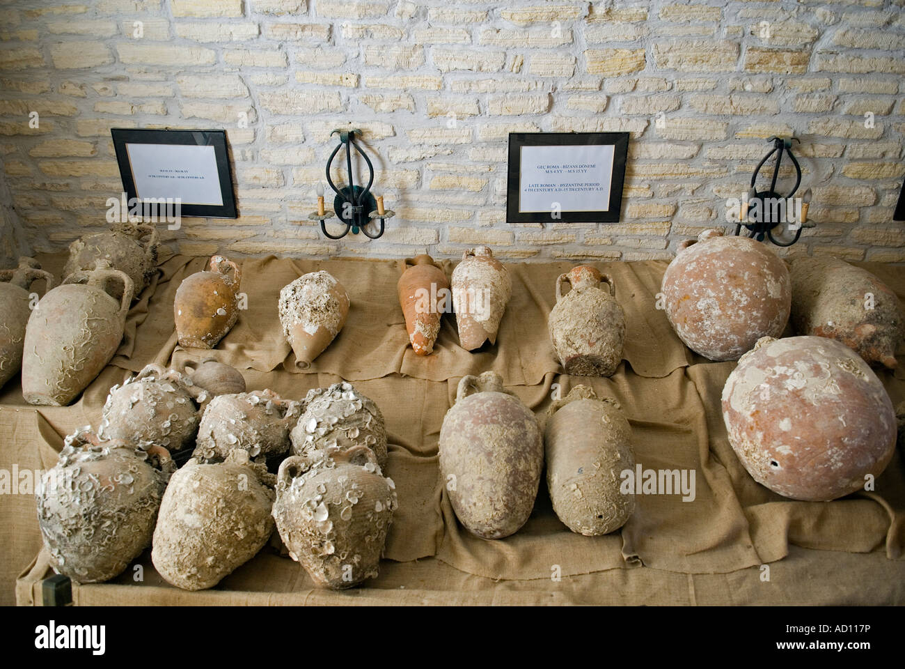 Späte römische, byzantinische Periode Amphora Cesme Fort (1508) und Museum, Ägäis, Türkei Stockfoto